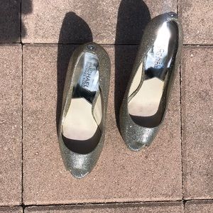 Michael Michael Kors Silver Peep toe Pumps